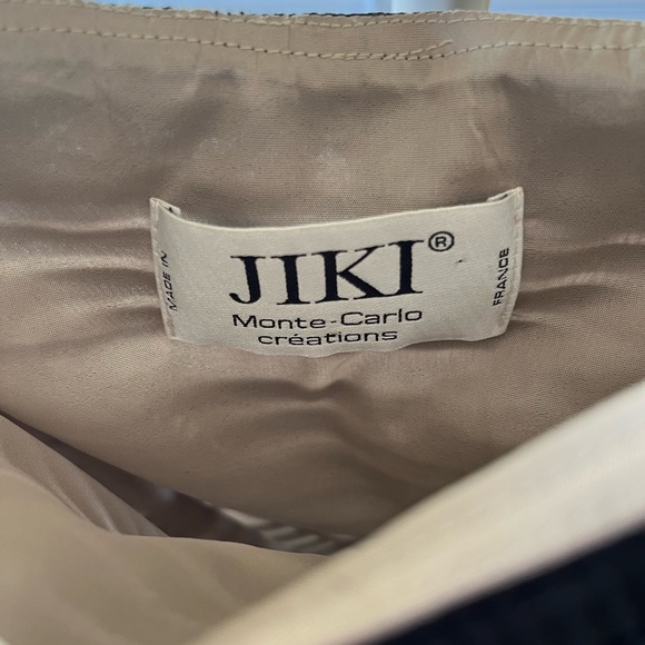 Vintage French Lace Evening Gown with Drop Shoulders - Picture 5 of 6